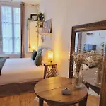 Апартаменты -coeur Historique -my Little Garden - Parking Gratuit 500m -la Clef De