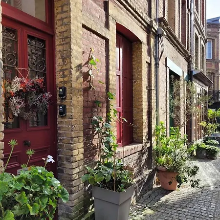 Apartman -coeur Historique -my Little Garden - Parking Gratuit 500m -la Clef De *