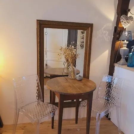 -coeur Historique -my Little Garden - Parking Gratuit 500m -la Clef De Apartman Honfleur
