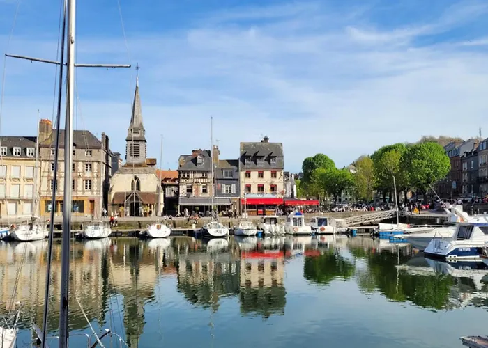 Apartment -coeur Historique -my Little Garden - Parking Gratuit 500m -la Clef De Honfleur