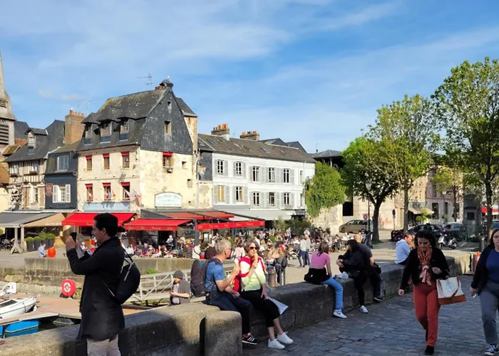 Apartment -coeur Historique -my Little Garden - Parking Gratuit 500m -la Clef De Honfleur